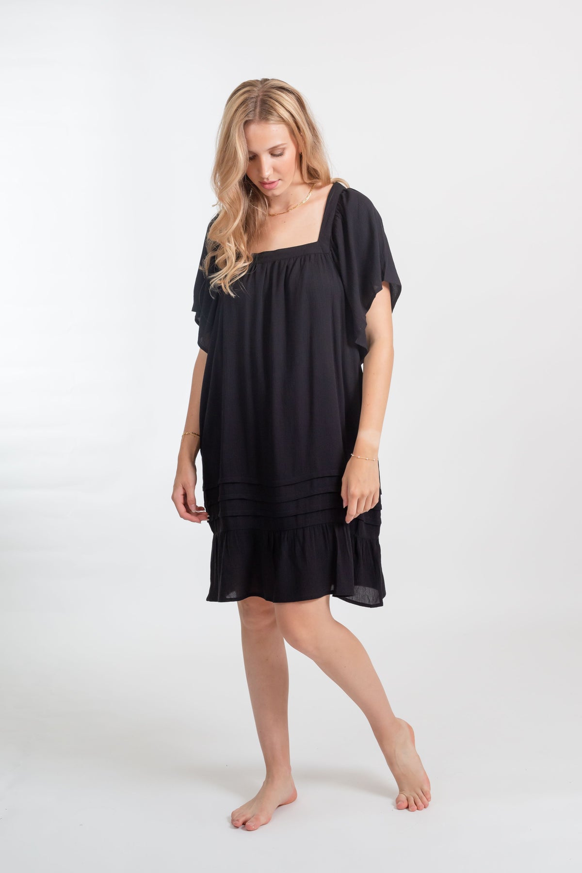 Robe à manches courtes et encolure carrée Miami